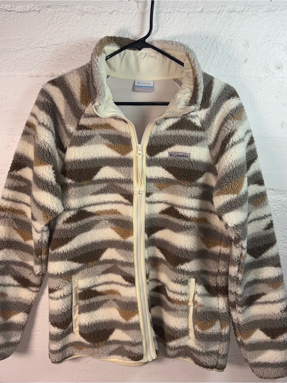 Columbia Sherpa Aztec Patterned Women's Cream & Brown zip up jacket super cozy